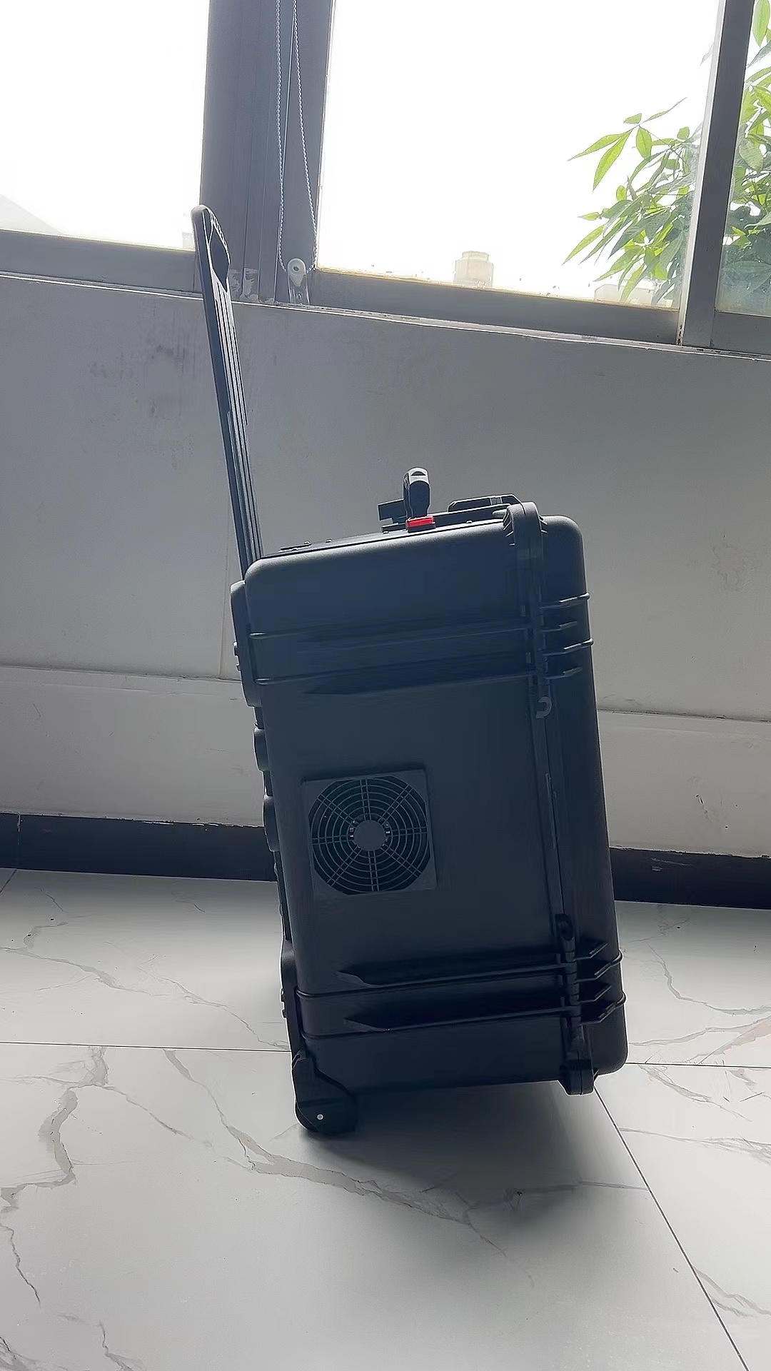 渝中手拉箱型移动通信干扰器